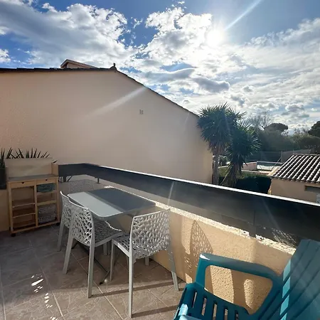 Avec Piscine Et Tennis *