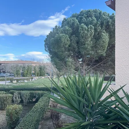 Avec Piscine Et Tennis *